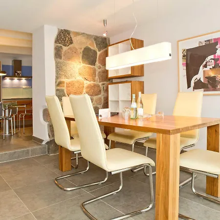 Julius Apartment
