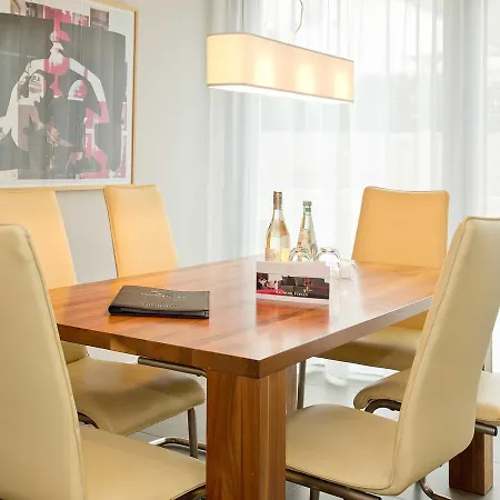 Julius Apartment *